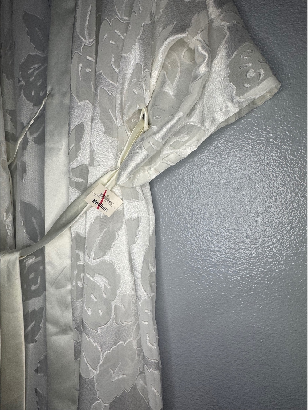 Vintage Lucie Ann Robe Medium Ivory Floral Jacquard Satin Trim Made In USA NWT - Picture 4 of 8